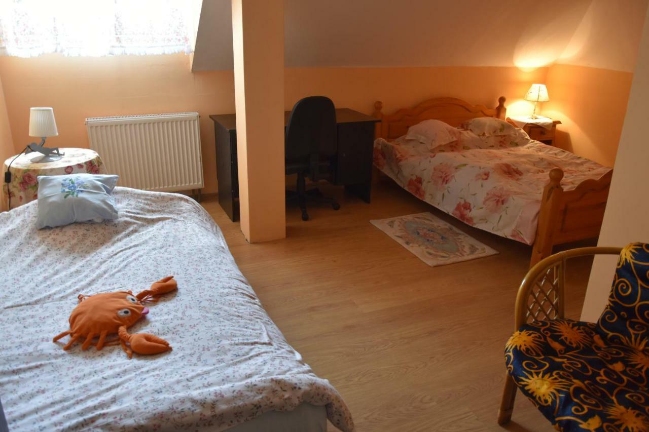 Comfortable House With Garden Manki Kültér fotó